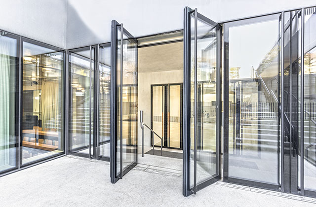 Portes battantes